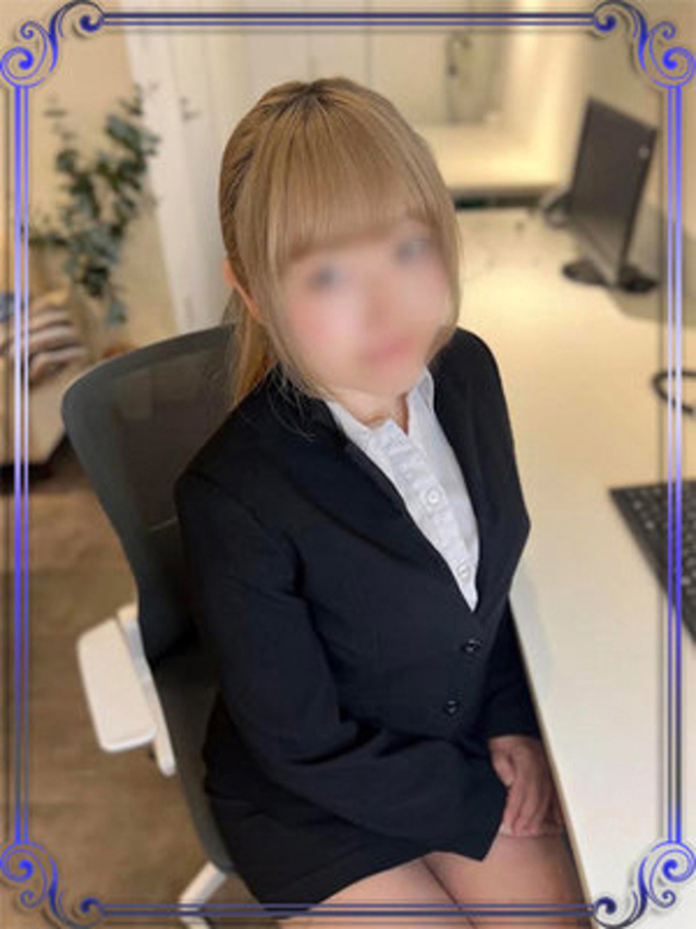 松井しおん（e女商事 池袋オフィス）