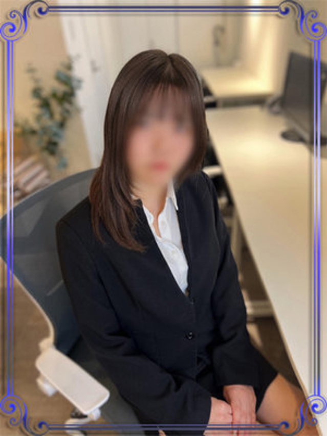 佐藤にこる（e女商事 池袋オフィス）