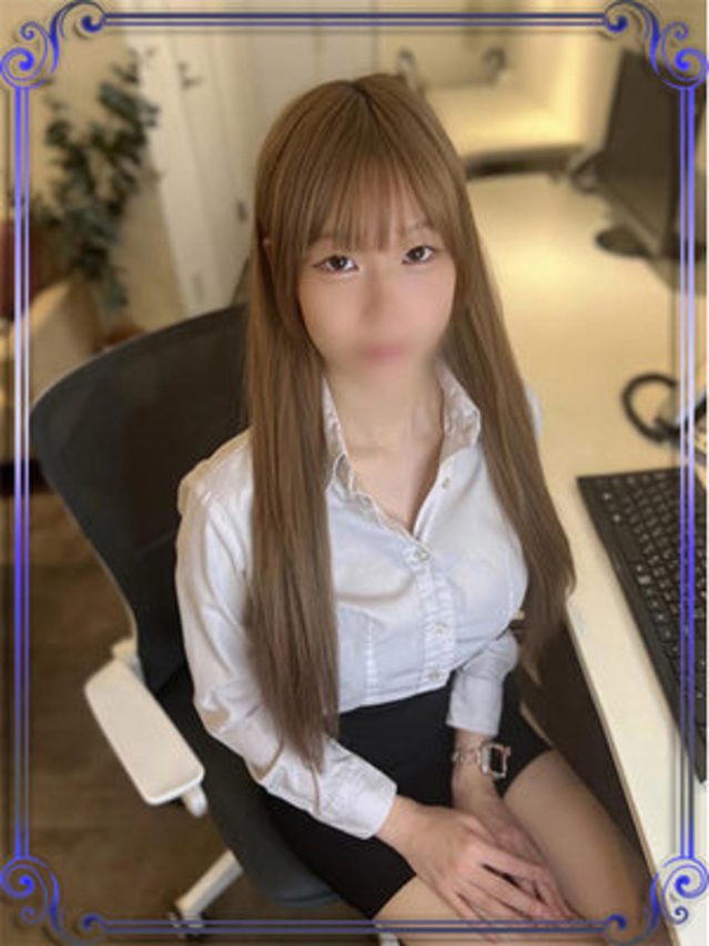 姫野りさ（e女商事 池袋オフィス）