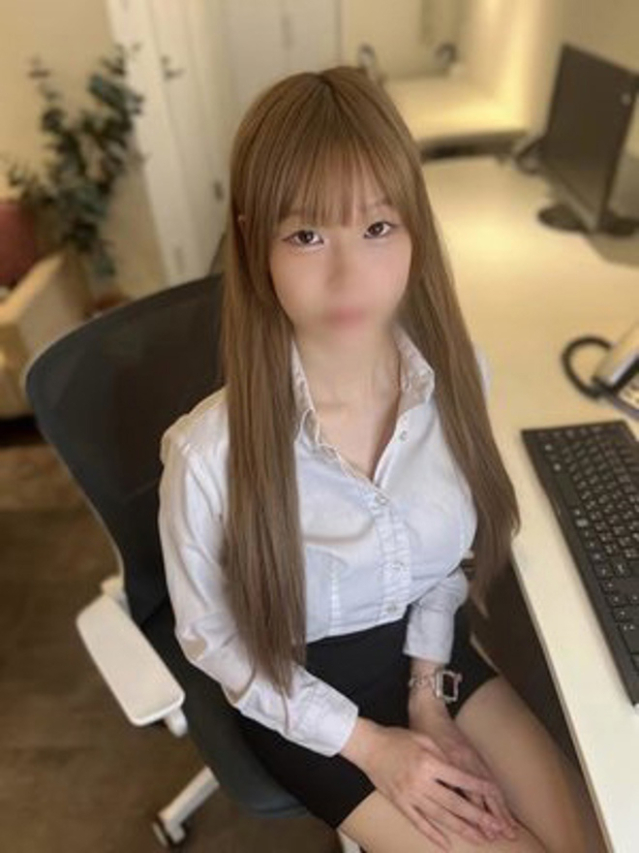 姫野りさ（e女商事 池袋オフィス）