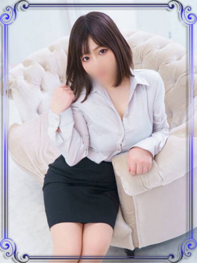 小澤あずさ（e女商事 池袋オフィス）