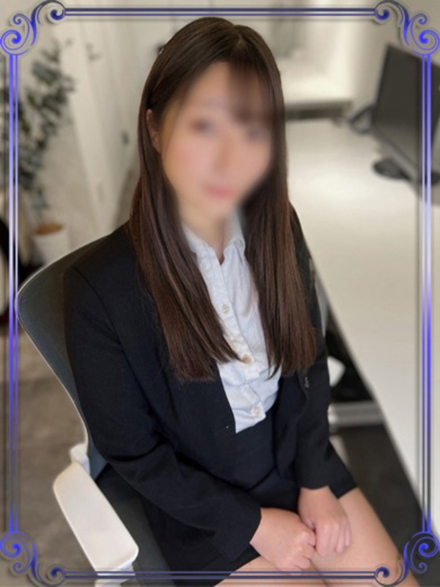 花宮もか（e女商事 池袋オフィス）