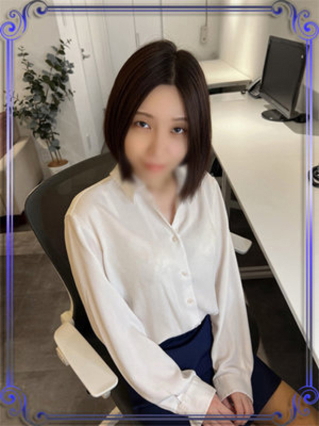 三井りこ（e女商事 池袋オフィス）