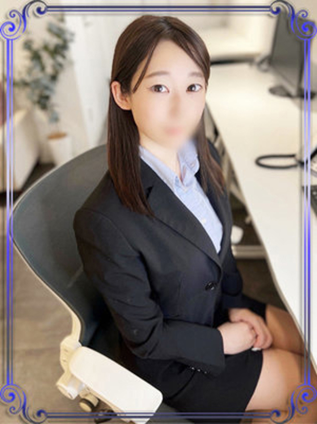 井上ななか（e女商事 池袋オフィス）