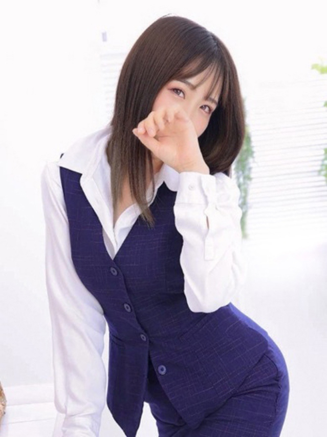 黒咲せな（e女商事 池袋オフィス）