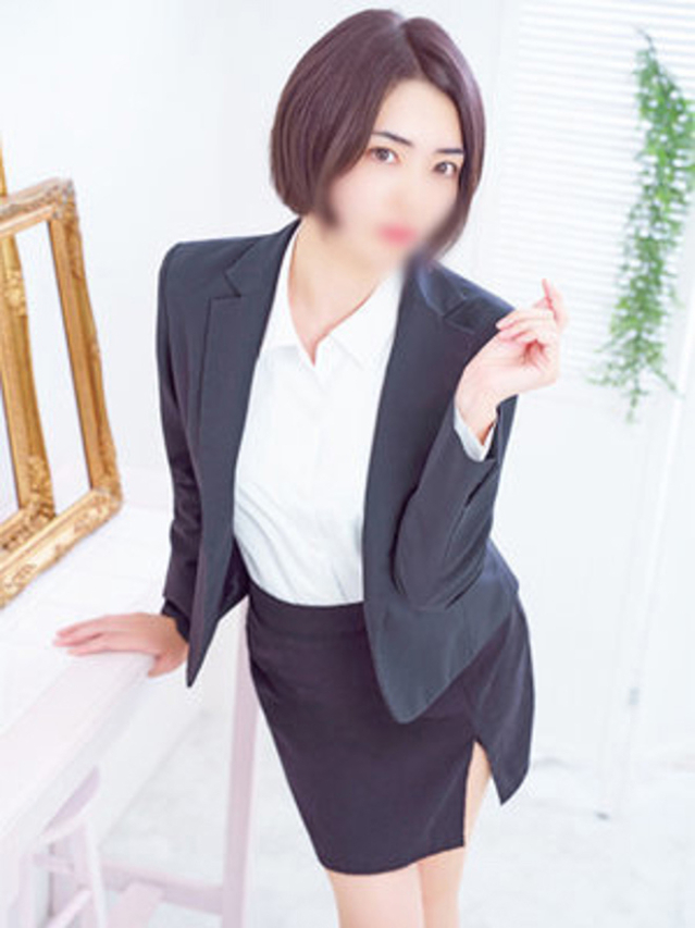 小島もこ（e女商事 池袋オフィス）