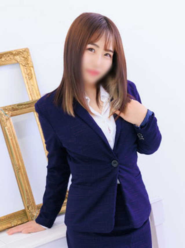黒咲せな（e女商事 池袋オフィス）
