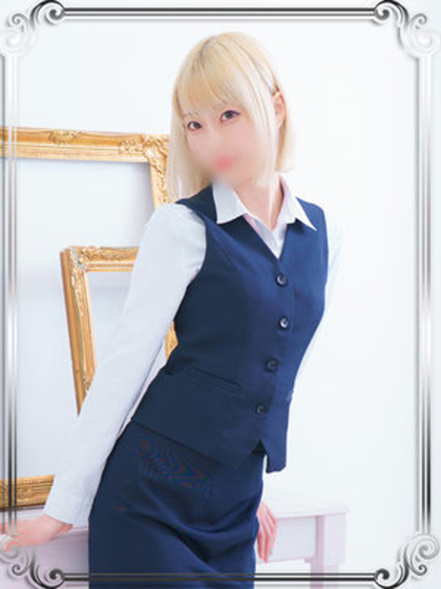 柳ひかる（e女商事 池袋オフィス）