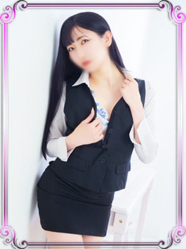 上田あいか（e女商事 池袋オフィス）