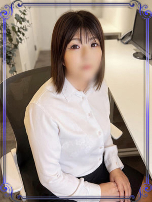 大槻ひびき（e女商事 池袋オフィス）
