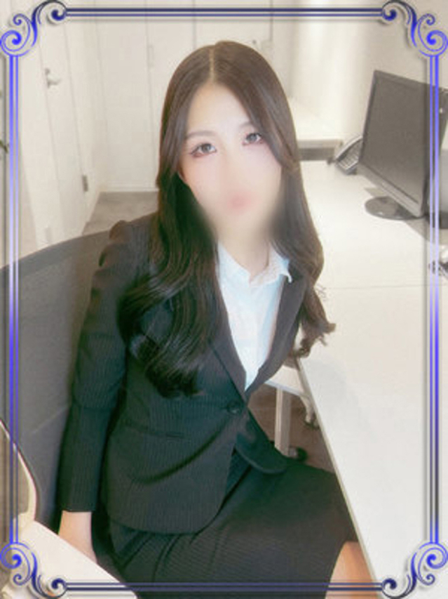 如月りく(e女商事 池袋オフィス)