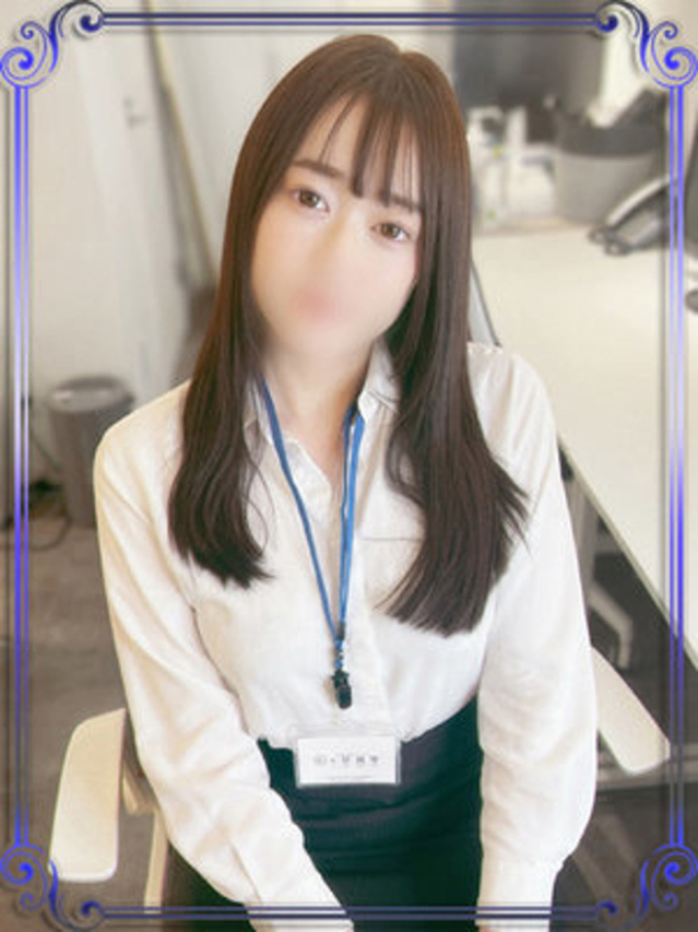 水瀬あいり（e女商事 池袋オフィス）