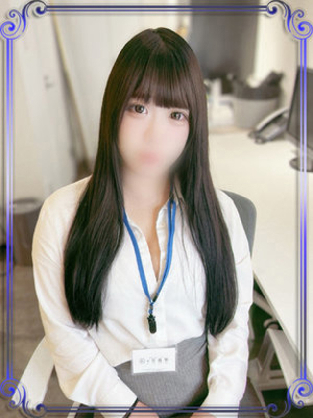 瀬乃ゆあん（e女商事 池袋オフィス）