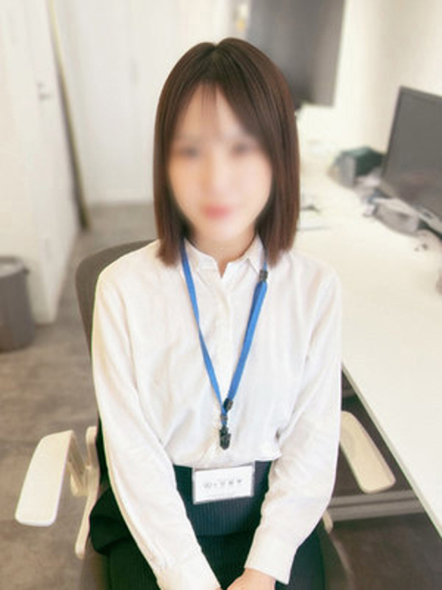 小林かりん（e女商事 池袋オフィス）