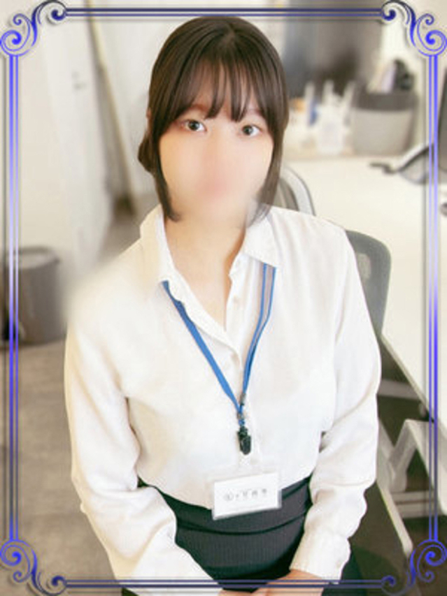紫藤ゆかり（e女商事 池袋オフィス）