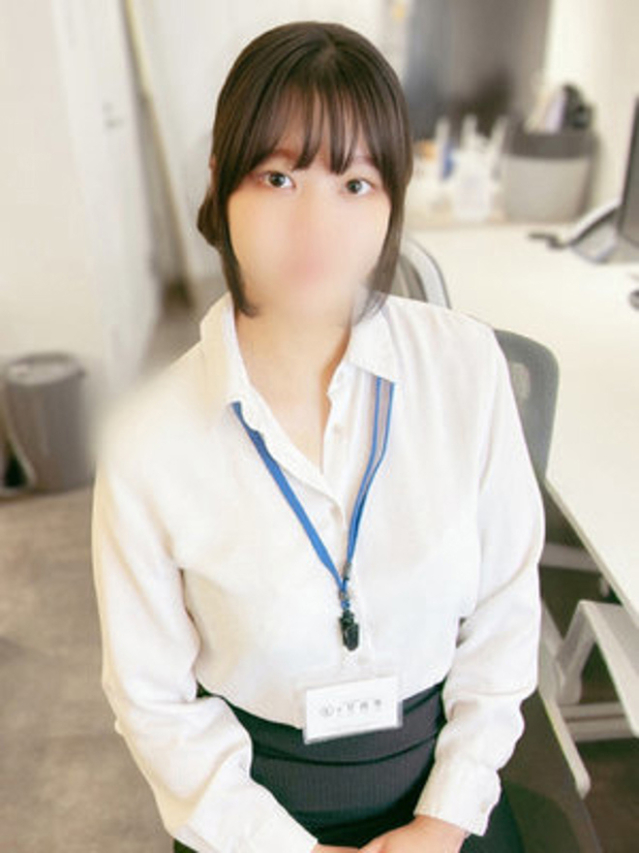 紫藤ゆかり（e女商事 池袋オフィス）