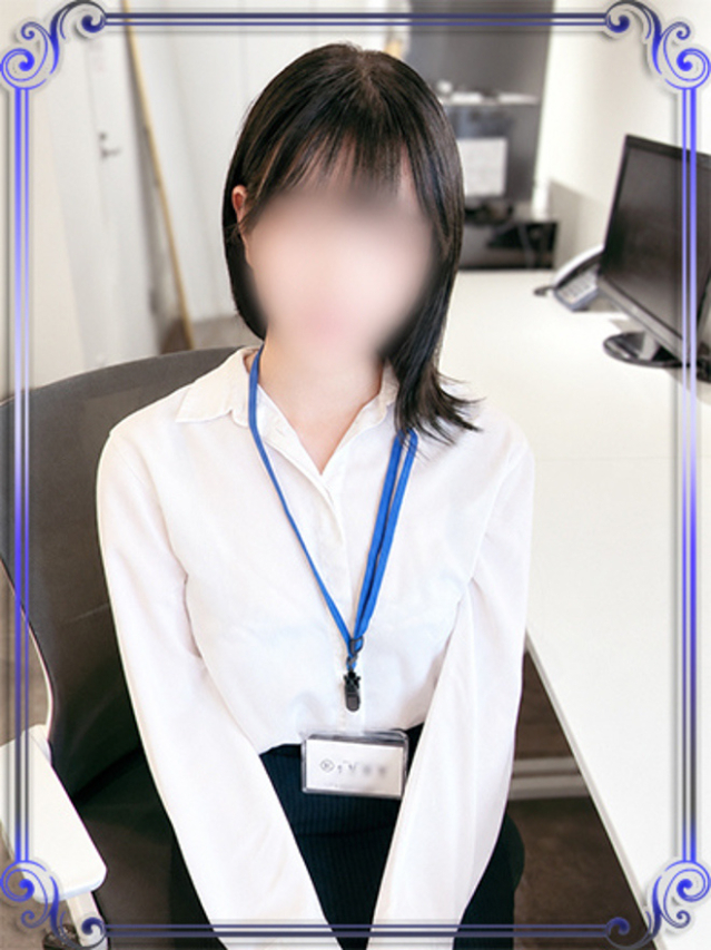 白河あずさ(e女商事 池袋オフィス)