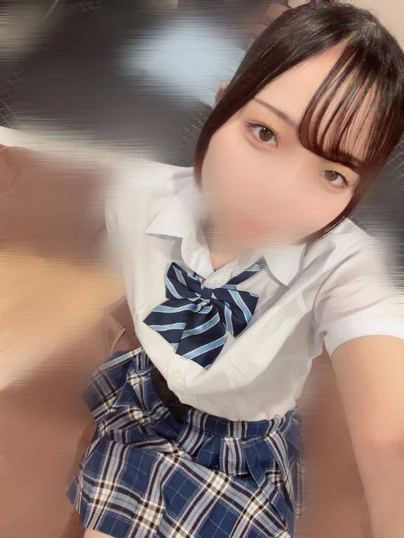 もも（エデン）