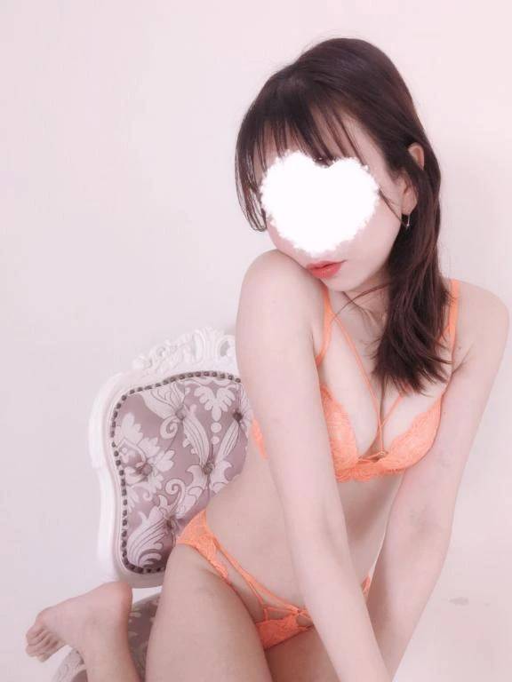 🧡オレンジの下着🧡【お礼写メ日記】