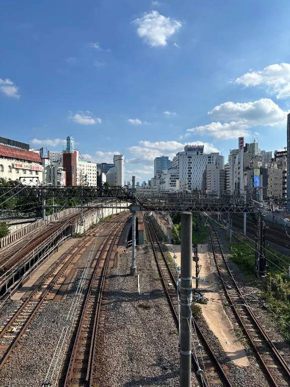 駅で… 可愛く痩せてる子にはわからないですけどね