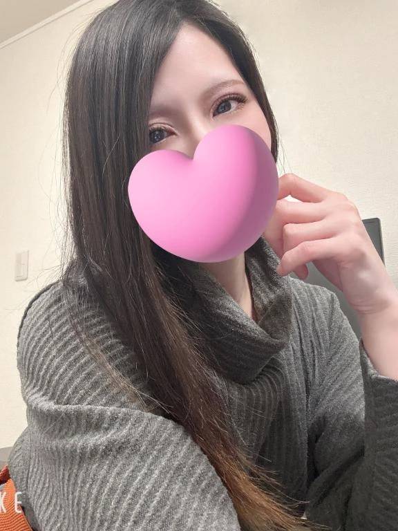 瞼が重い……