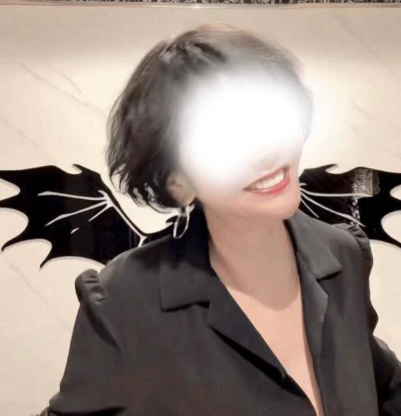 ホテルの この壁紙見た事ありませんか？