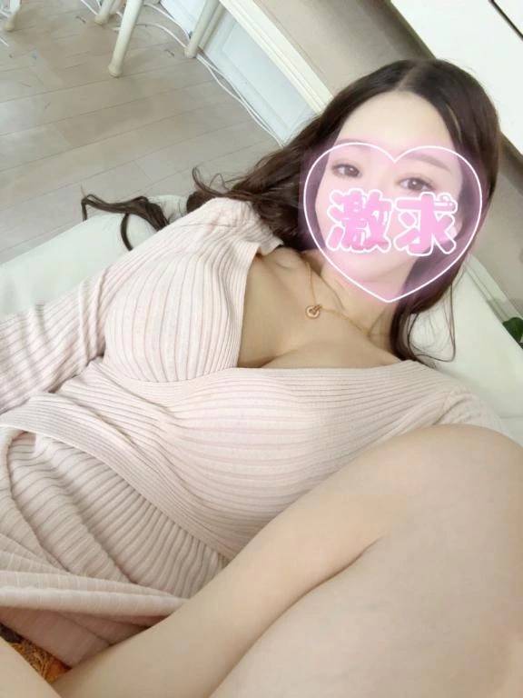 勝手に腰が動いちゃうんです…♡
