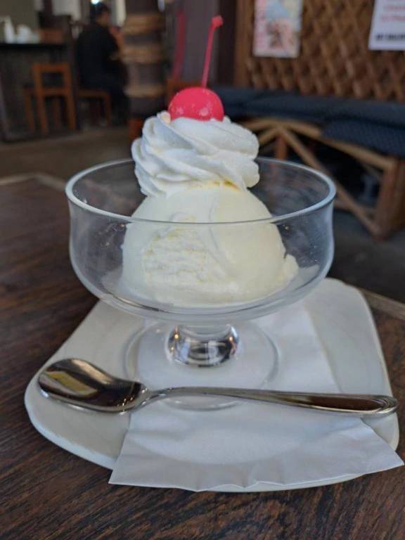 深夜のスイーツテロ🍨&飯テロ🍤
