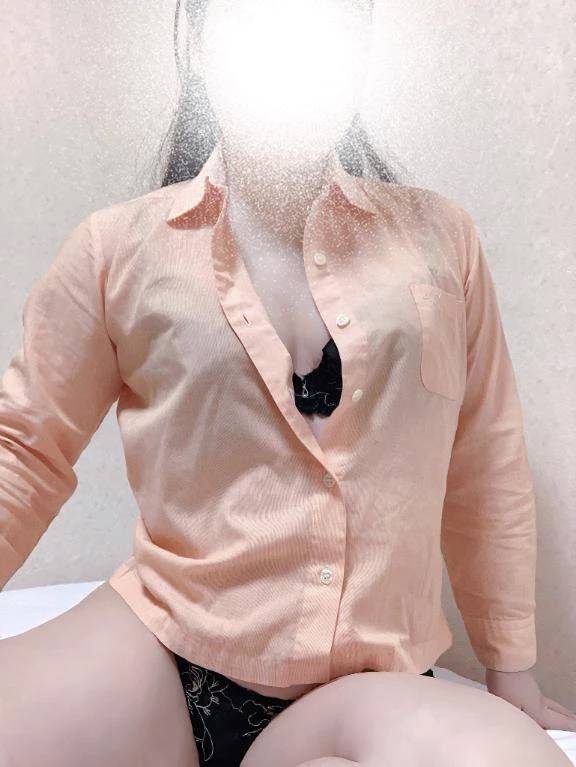 🌙夜だけの秘密…ちょっとだけ甘えたい気分です🥺🤍