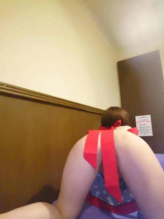 裸な人に。。