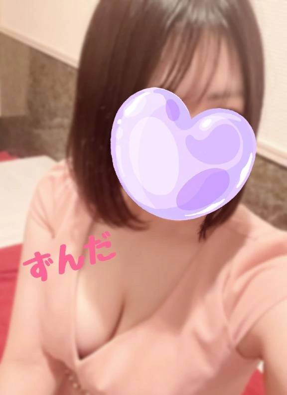 ∠︎(　˙-˙ )／