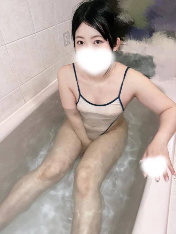 平日初……😳❣️❣️