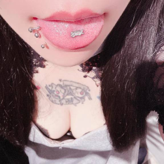 (ﾉ*˙˘˙)ﾉ =͟͟͞͞ ☂