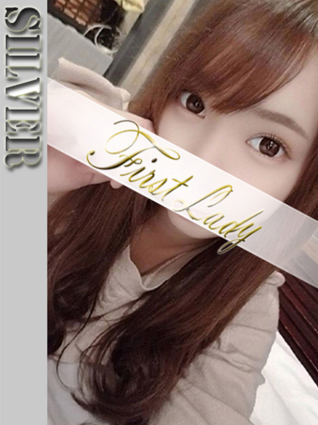 りおな（ファーストレディ）