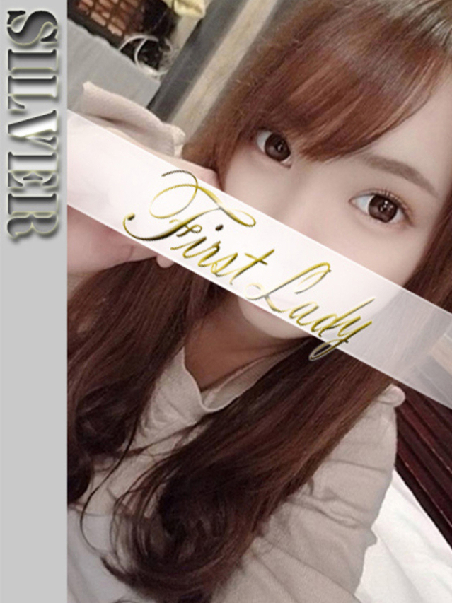 りおな（ファーストレディ）