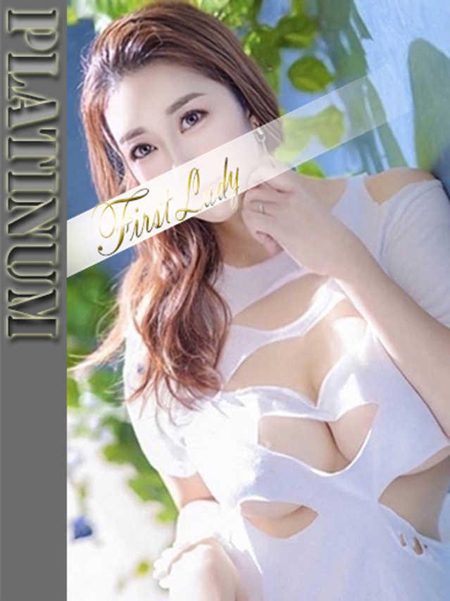 藤崎彩花(ファーストレディ)