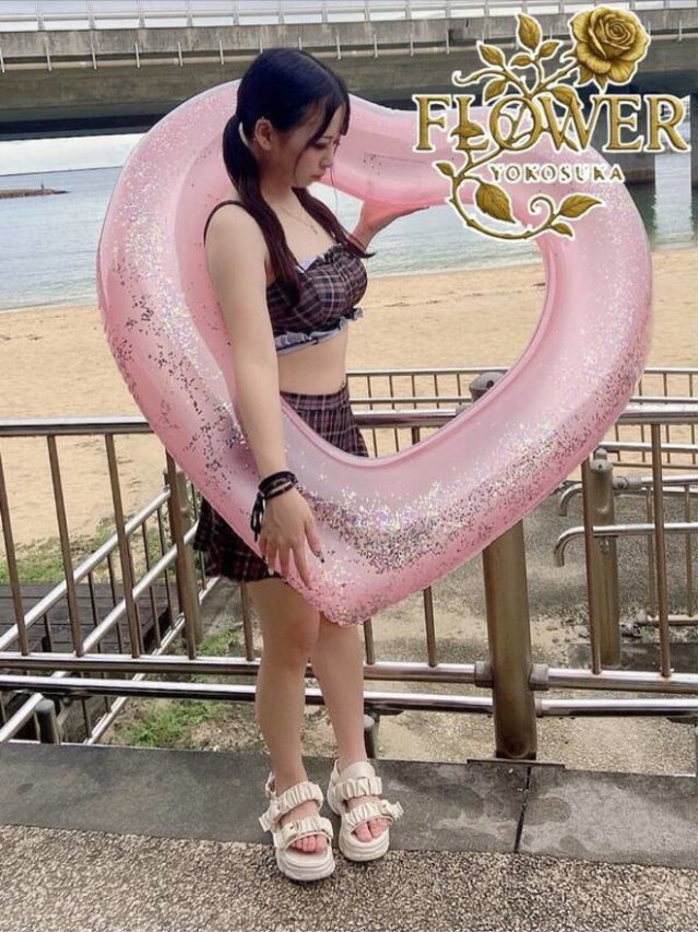 えま（Flower (フラワー)）