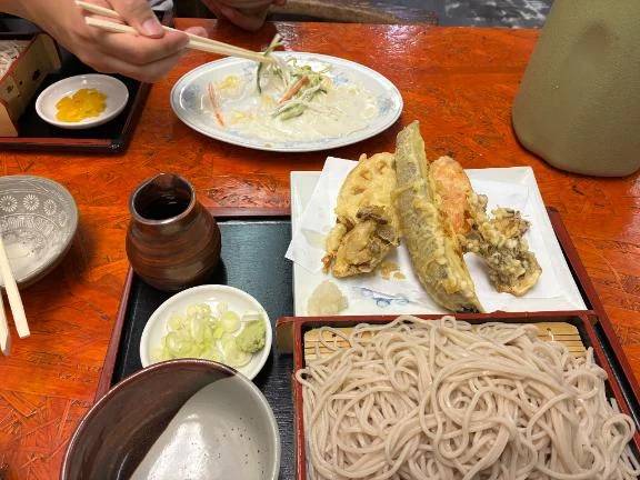 明日10:00〜15:00