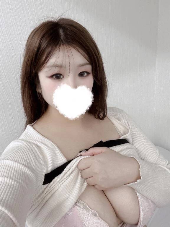 エロ漫画級のおっぱい…見に来る？👀