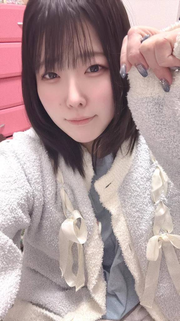 明日(9日)居ます！