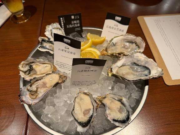 本日諸事情でお休みです