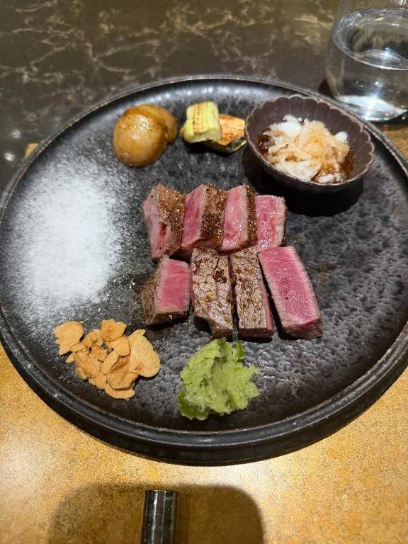 飯テロしながら🤤