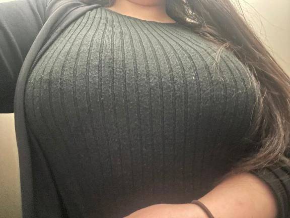 爆乳に挟まれたい人