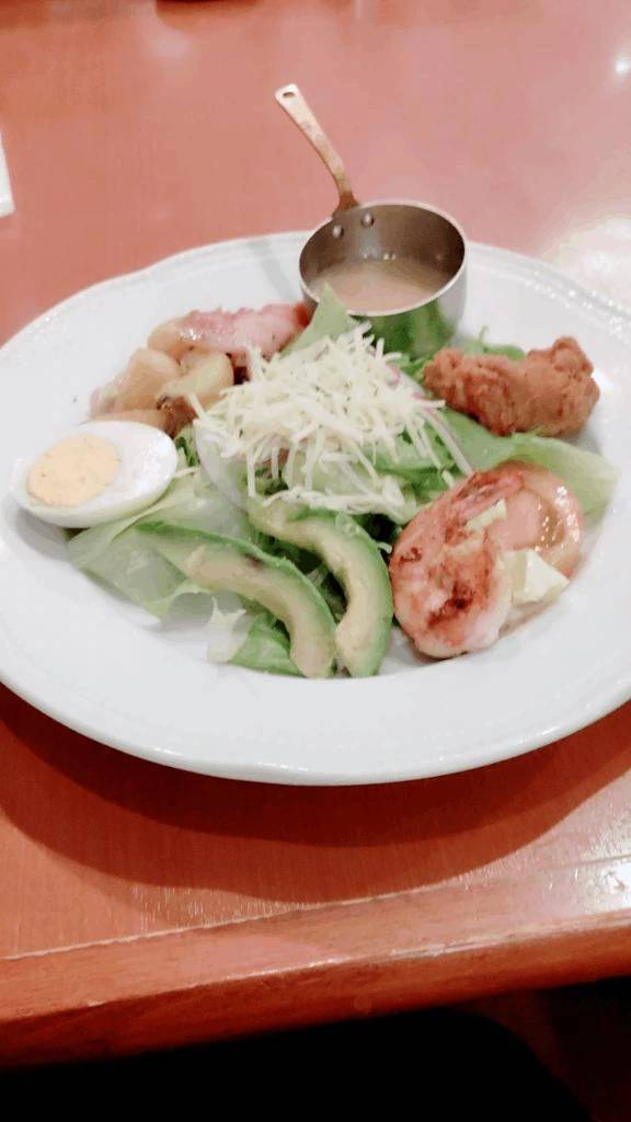 夕ご飯頂いてます