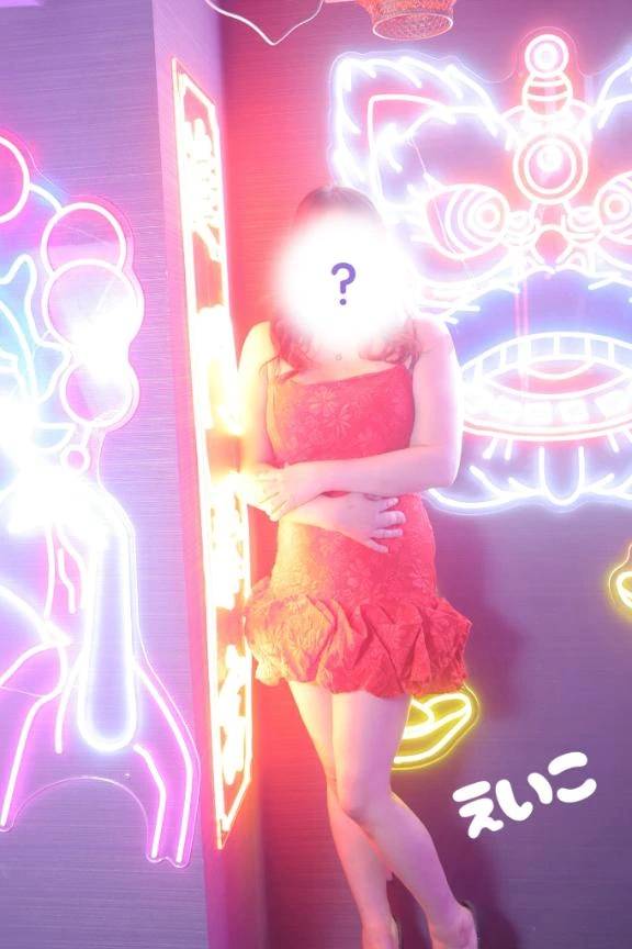 明日お誘い待ってま〜す(´ε｀ )♥