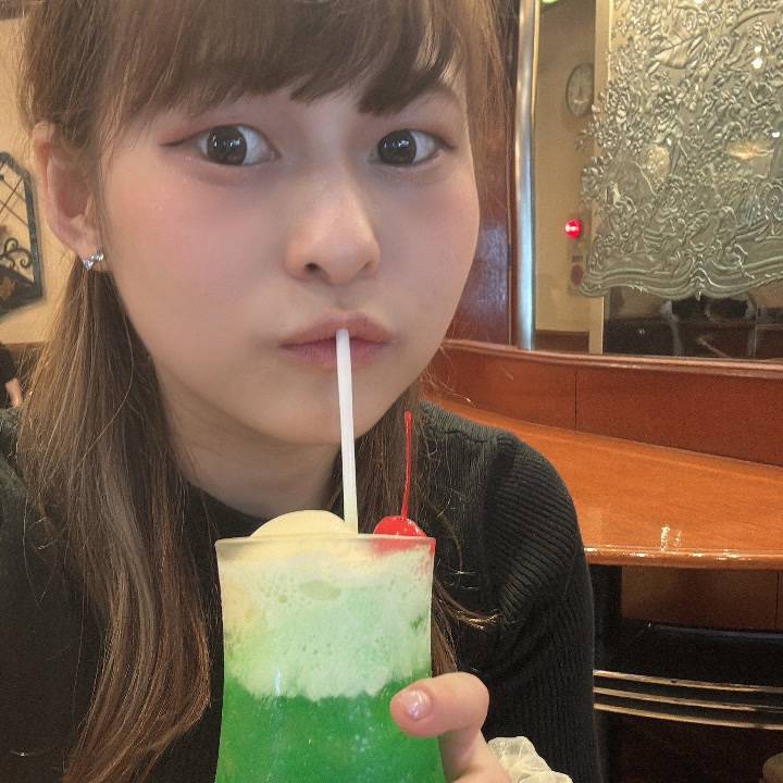 メロンソーダはメロンなし
