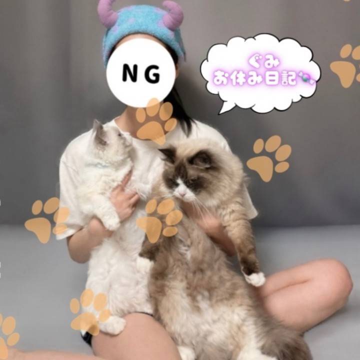 休み中もこっそり準備中🖤