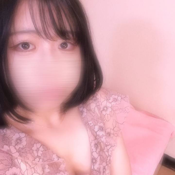 すもも出勤中♡
