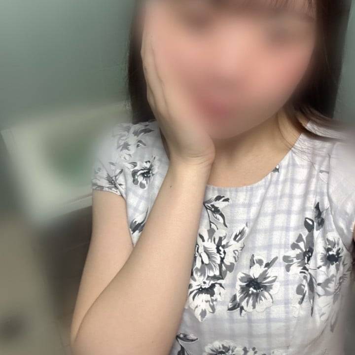 👸