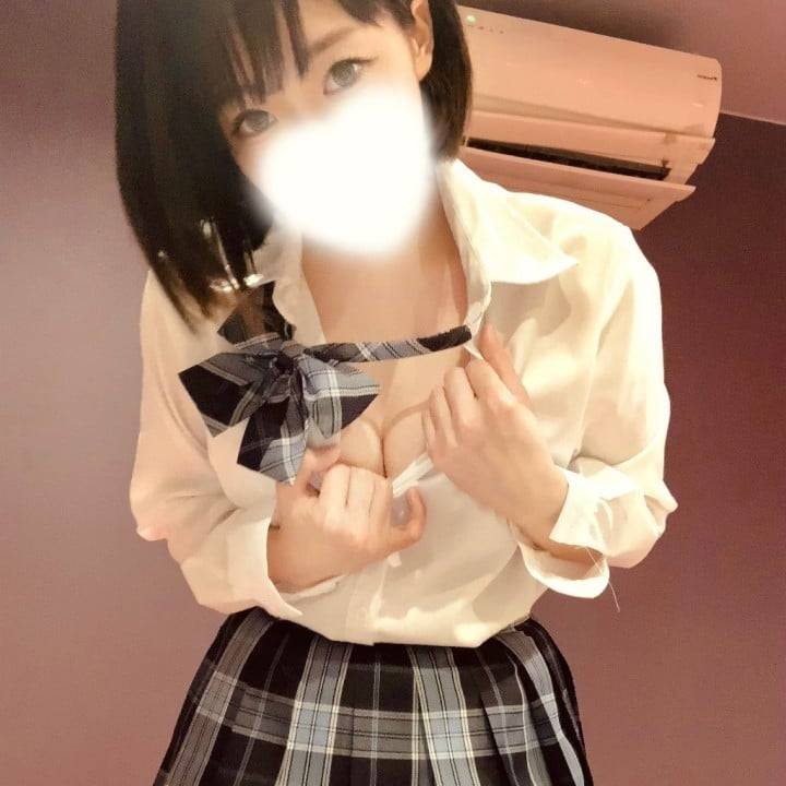 こんなブルーの制服憧れたなぁ🦋